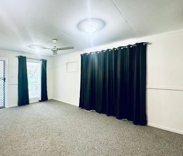 POWERED SHED WITH BACK ACCESS, BEAUTIFULLY RENOVATED HOME RIGHT NEA... - Photo 1