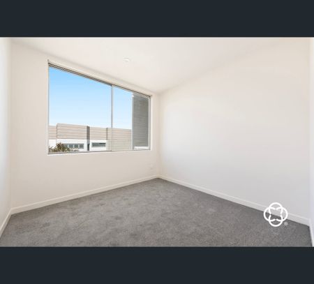 E504/10-16 Marquet Street, Rhodes, NSW 2138 - Photo 5
