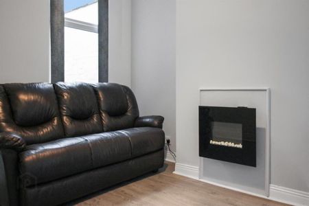 51 Lisburn Avenue, Lisburn Road, Belfast, BT9 7FX - Photo 2