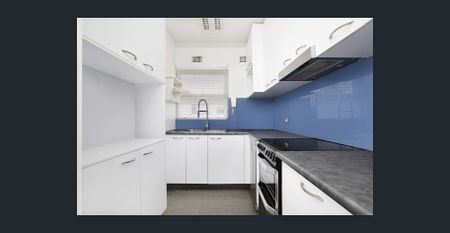 Top Floor Vistas - Iconic Views Aplenty - Photo 3