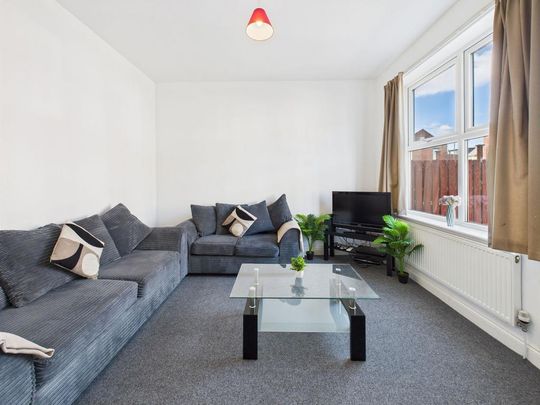 4 bedroom house to rent - Photo 1