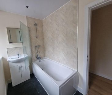 1 bedroom Flat To Let - Photo 5