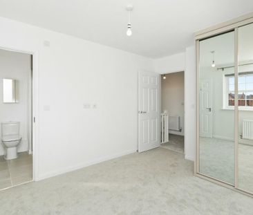 3 bedroom semi-detached house to rent - Photo 6