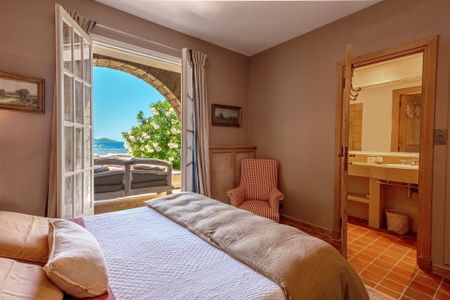 Rental Villa Ajaccio 10 Rooms 450 m² - Photo 2