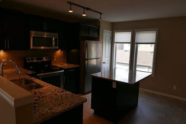 418 Auburn Bay Square Southeast, Calgary - Photo 1