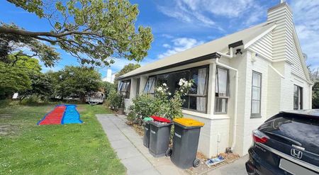 A home with newish renovations - Photo 4