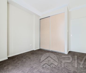 Spacious 2 bedroom unit for rent - Photo 4