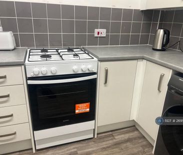 3 bedroom terraced house to rent - Photo 6