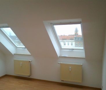 Helle 4Raumdachgeschosswohnung+Nähe Rosenthal+Bad mit Wanne - Photo 1
