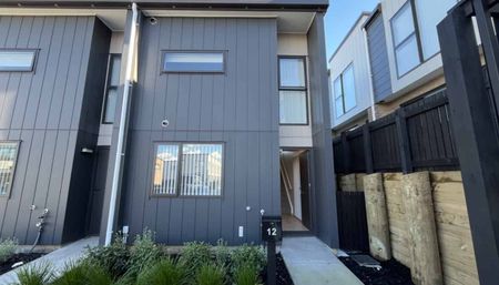 THREE BEDROOM HOME - Photo 5