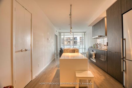 For Lease - 1 Bloor Street Unit# 1609, Toronto, Ontario - Photo 3