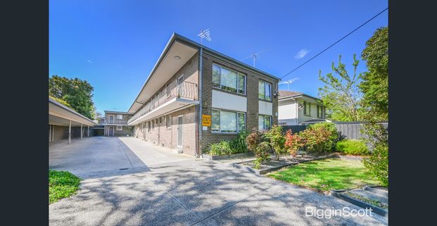 3/8 Tattenham Street, Caulfield East, Vic 3145 - Photo 1