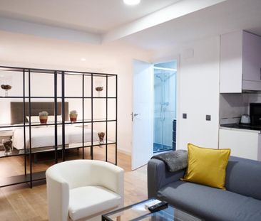 Estudio de alquiler en C. de Ramón de Santillán, 15, Hispanoamérica... - Photo 5