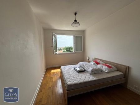 Location Appartement 4 pièces 67m² NIORT 79000 - Photo 4