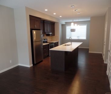 Like new, double garage 3 bdrms townhouse in Panorama hills! - Photo 6
