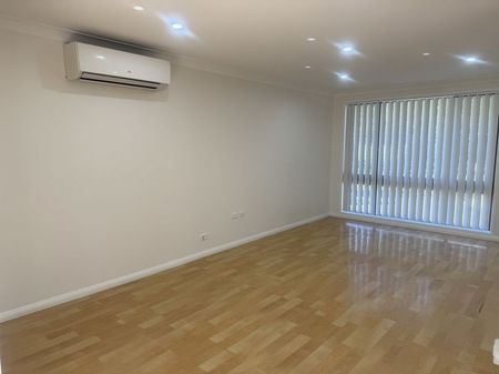MODERN FAMILY HOME !!! - Photo 5