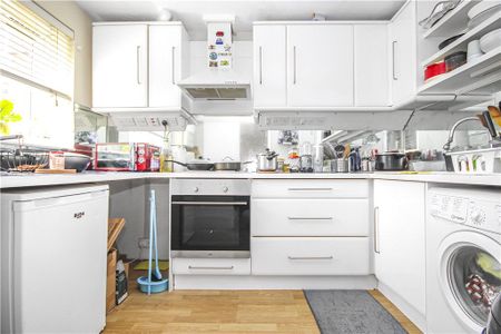 Summerhill Way, Mitcham, CR4 2NL - Photo 5