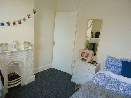 5 bedroom terraced house to rent - Photo 5