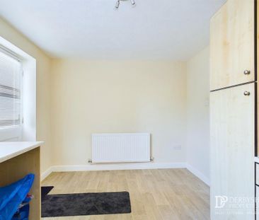 2 Bedroom Semi-Detached House - Photo 1