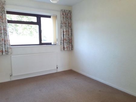 4 bedroom link detached house to rent - Photo 3