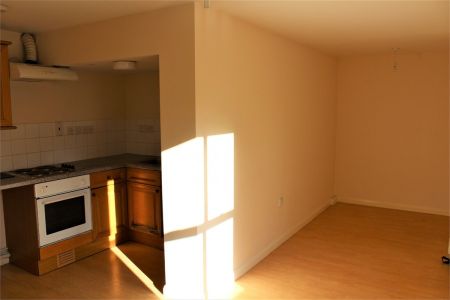 Kingston Court, Taunton - Photo 2