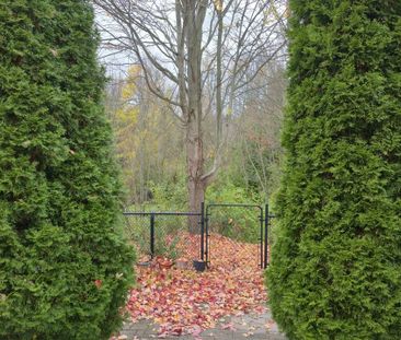 For Lease - 1816 Woodgate Court, Oshawa, Ontario - Photo 1