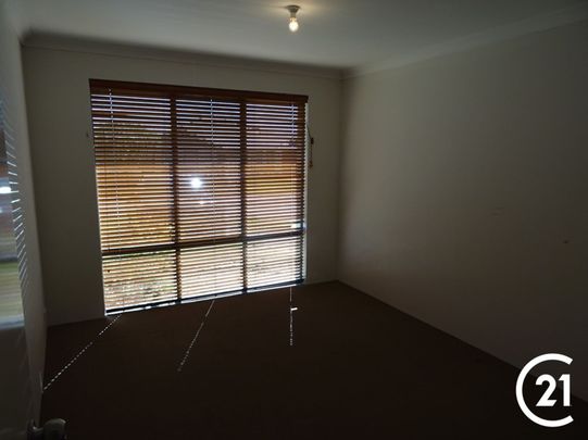 Spacious 4-Bedroom Family Home - Photo 1