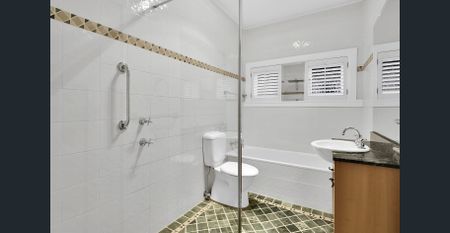 RENOVATED SEMI IN PRIME LOCATION - Photo 5