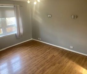 2 Bed Terraced House, Auchinairn Road, G64 - Photo 5