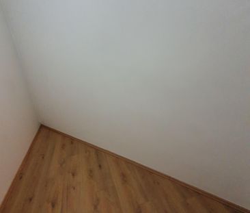 Charmante Altbauwohnung mit Wohnküche und Schlafzimmer im 1. Stock - Photo 2