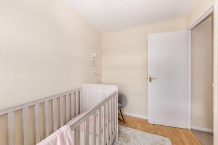 2 bedroom semi-detached house to rent - Photo 5