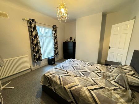2 bedroom terraced house to rent - Photo 3