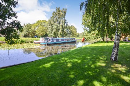 3 bedroom penthouse to rent - Photo 3