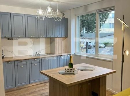 Apartament lux, 2 camere, 55 mp, Centru, Piata Mihai Viteazu - Photo 2