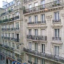 Logement à Paris, Location meublée - Photo 1