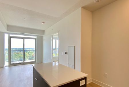 For Lease - 202 Burnhamthorpe Road Unit# 901, Mississauga, Ontario - Photo 3