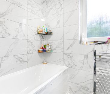 Westbridge Road, London, SW11 3TL - Photo 3