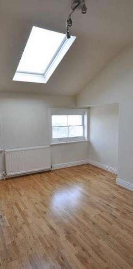 Holyrood, Great Malvern, WR14 - Photo 1