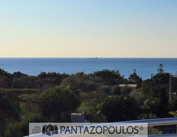 Βίλα για ενοικίαση - Καλύβια Θορικού, - Photo 1