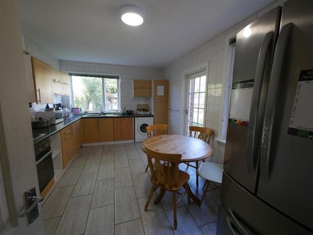 Four Stones, Bournemouth, BH1 - Photo 3