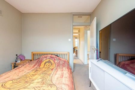 1 Bedroom Apartment To Let - Photo 5