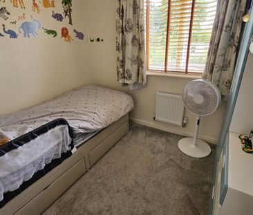4 bed Detached - To Let - Photo 6