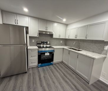 For Lease - 71 Grainger Crescent, Ajax, Ontario - Photo 4