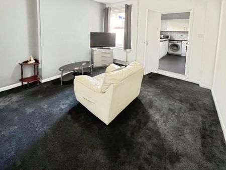 2 bedroom end of terrace house to rent - Photo 4