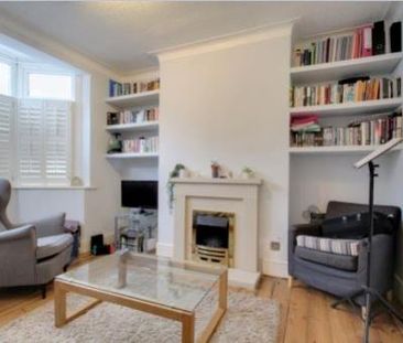3 Bed Terraced House, Calverton Road, E6 - Photo 2