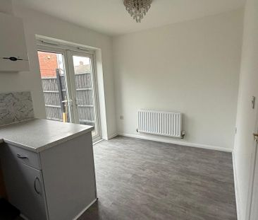 3 bedroom terraced house to rent - Photo 2