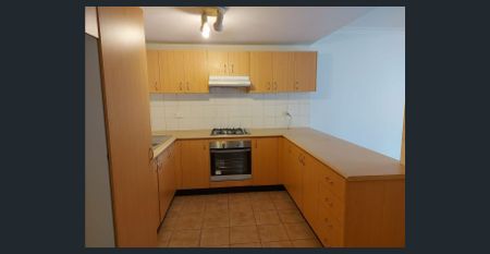 Spacious & Convenient Living - Photo 2