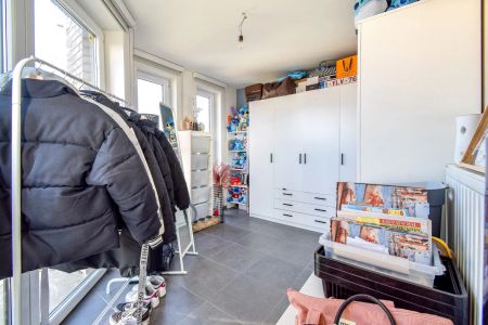 Recent en instapklaar appartement met 2 slaapkamers en autostaanplaats in het centrum van Gistel - Photo 2