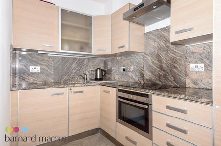 Newington Causeway, London - Photo 5