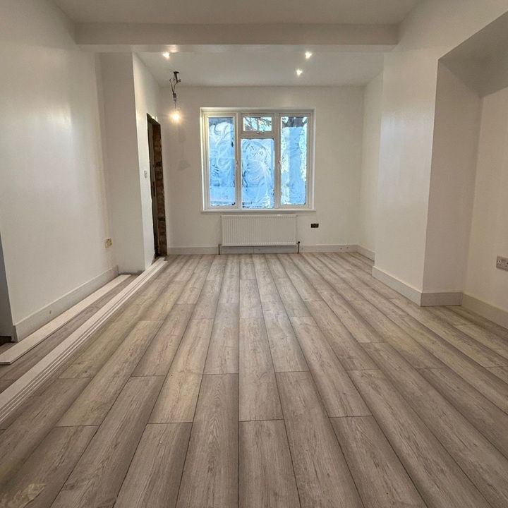 3 Bed End Terrace, Bournbrook Road, SE3 - Photo 1